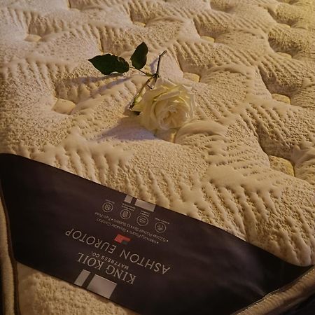 Accessible Luxury Villa อาร์เตมีดา ภายนอก รูปภาพ